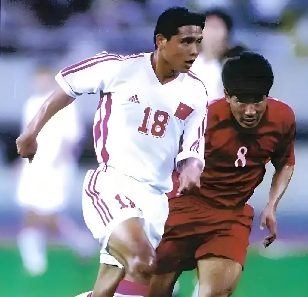 球队整体表现不佳,球员间默契应该继续培养 球队整体表现不佳,球员间默契应该继续培养