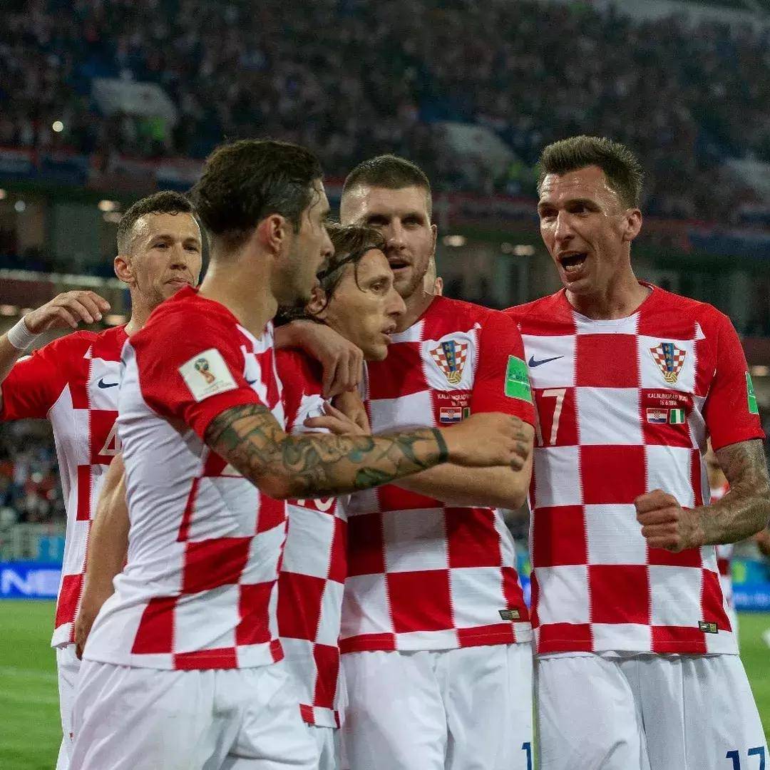 精彩绝伦,欧预赛一幕幕令人惊叹 精彩绝伦,欧预赛一幕幕令人惊叹