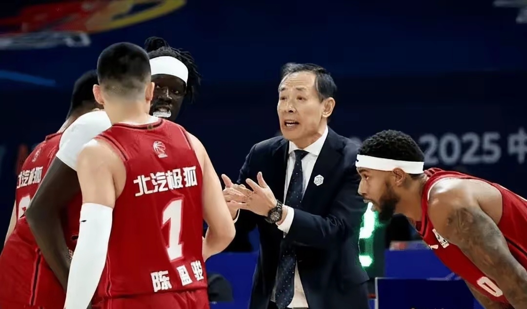 中国篮球明星集结,备战国际赛事 中国篮球明星集结,备战国际赛事