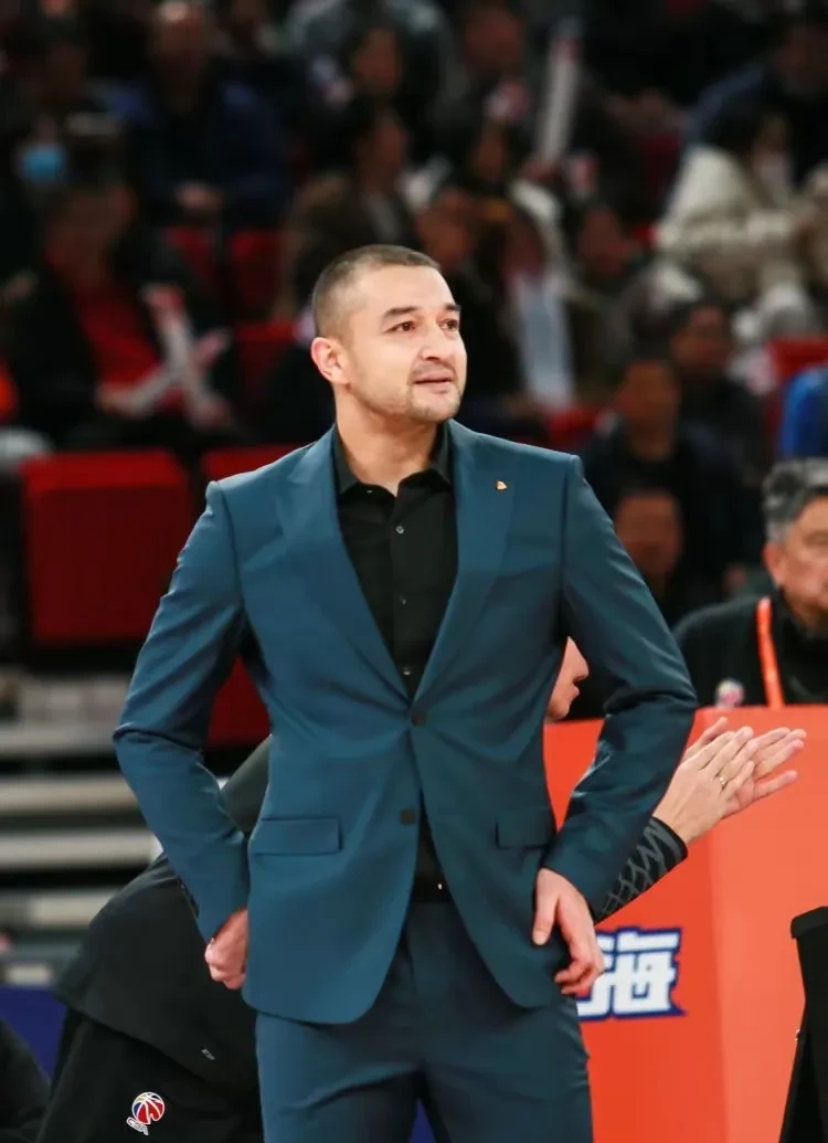 新政策出炉,球队管理层面临重大挑战 新政策出炉,球队管理层面临重大挑战