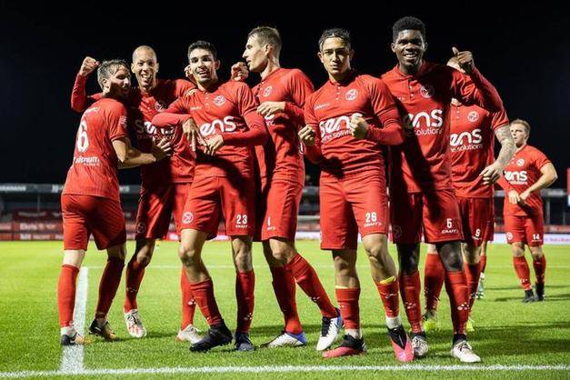 梅斯队在比赛中展现强大实力 梅斯队在比赛中展现强大实力