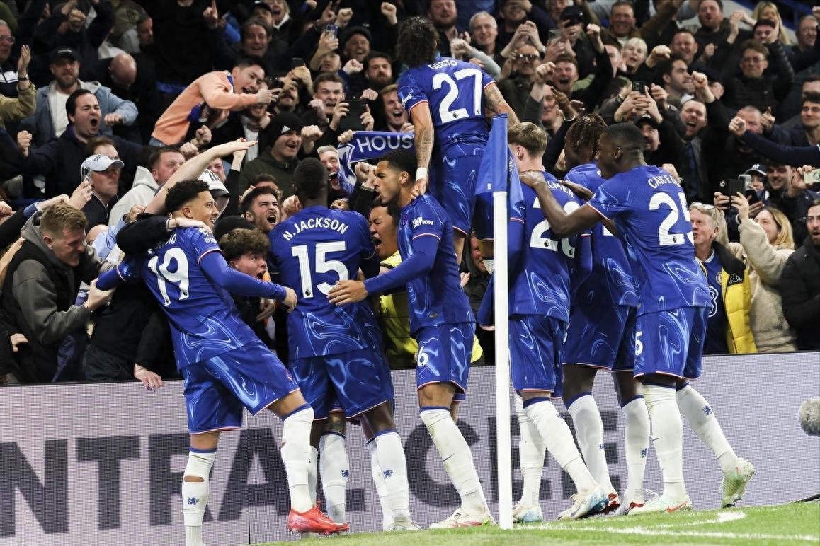 切尔西客场失利，难挡劲敌攻势