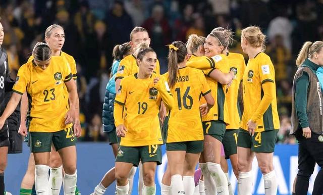 澳大利亚女足击败挪威队,提前晋级下一轮 澳大利亚女足击败挪威队,提前晋级下一轮