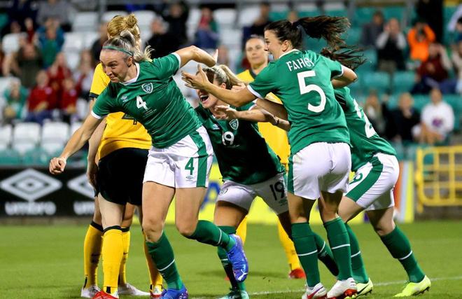 澳大利亚女足击败挪威队,提前晋级下一轮 澳大利亚女足击败挪威队,提前晋级下一轮