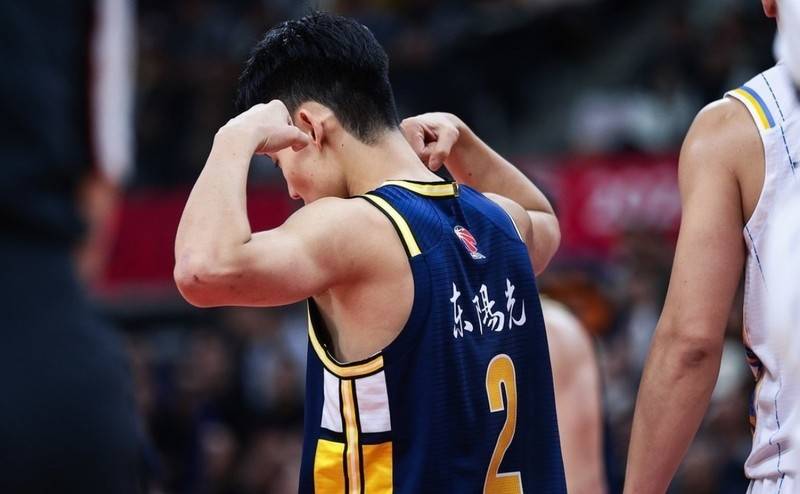 FB体育官网-广东队主教练盛赞球员表现，连胜成果