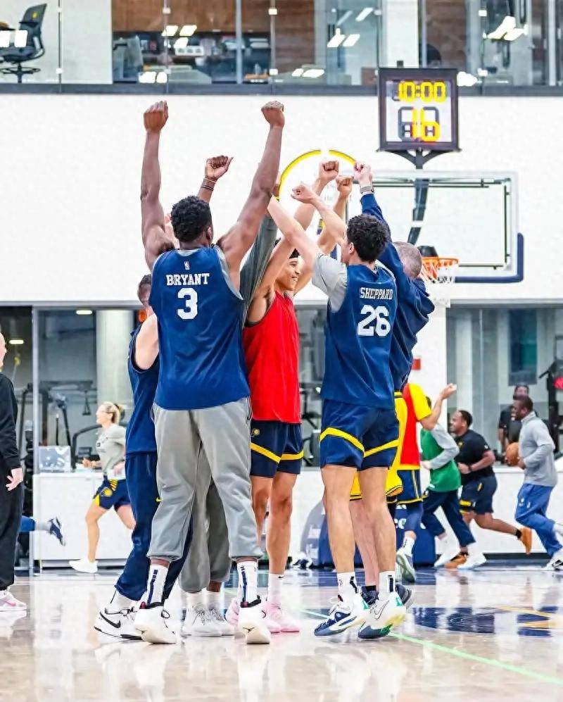 FB体育官方网站-步行者球员集体发力奋力追赶